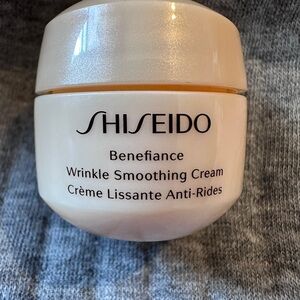 Brand new travel size Shiseido wrinkle cream.